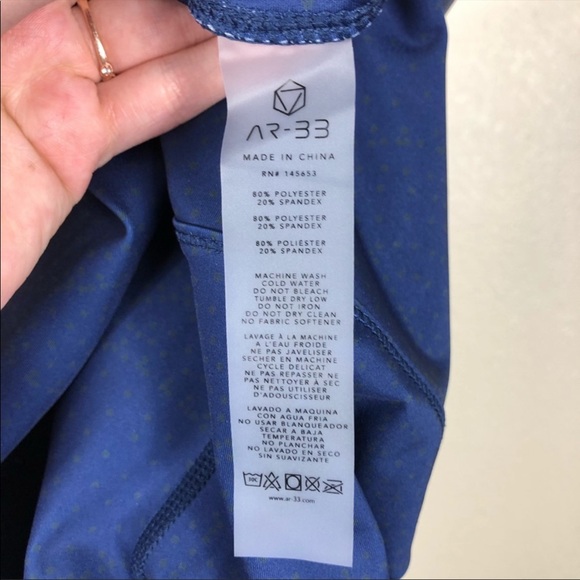 AR-33 Alpha 7/8 High Waist Ocean Fade Leggings - Picture 8 of 8